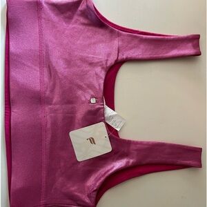 NWT - Fabletics MIDI Bra - M